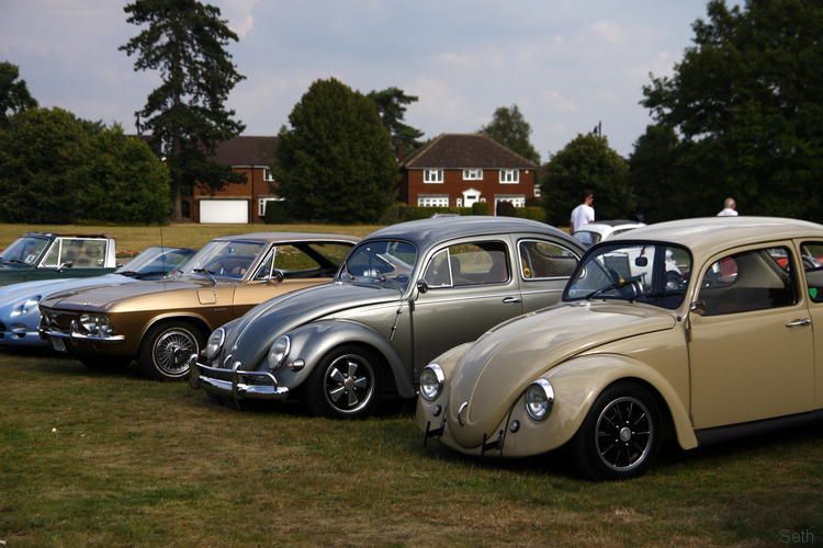 Classics on the Green, Croxley. Retro Rides